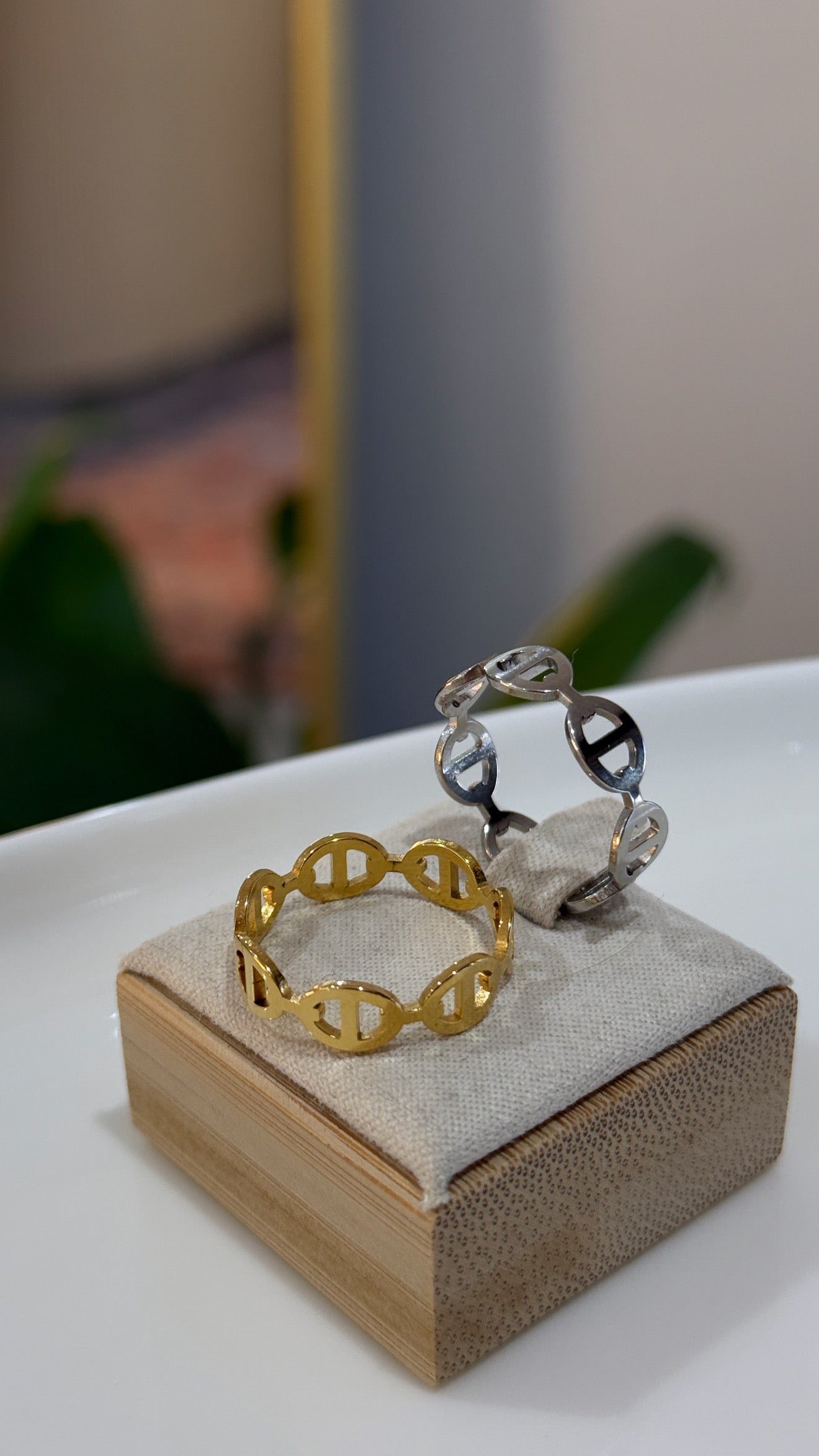 Twist Link Ring