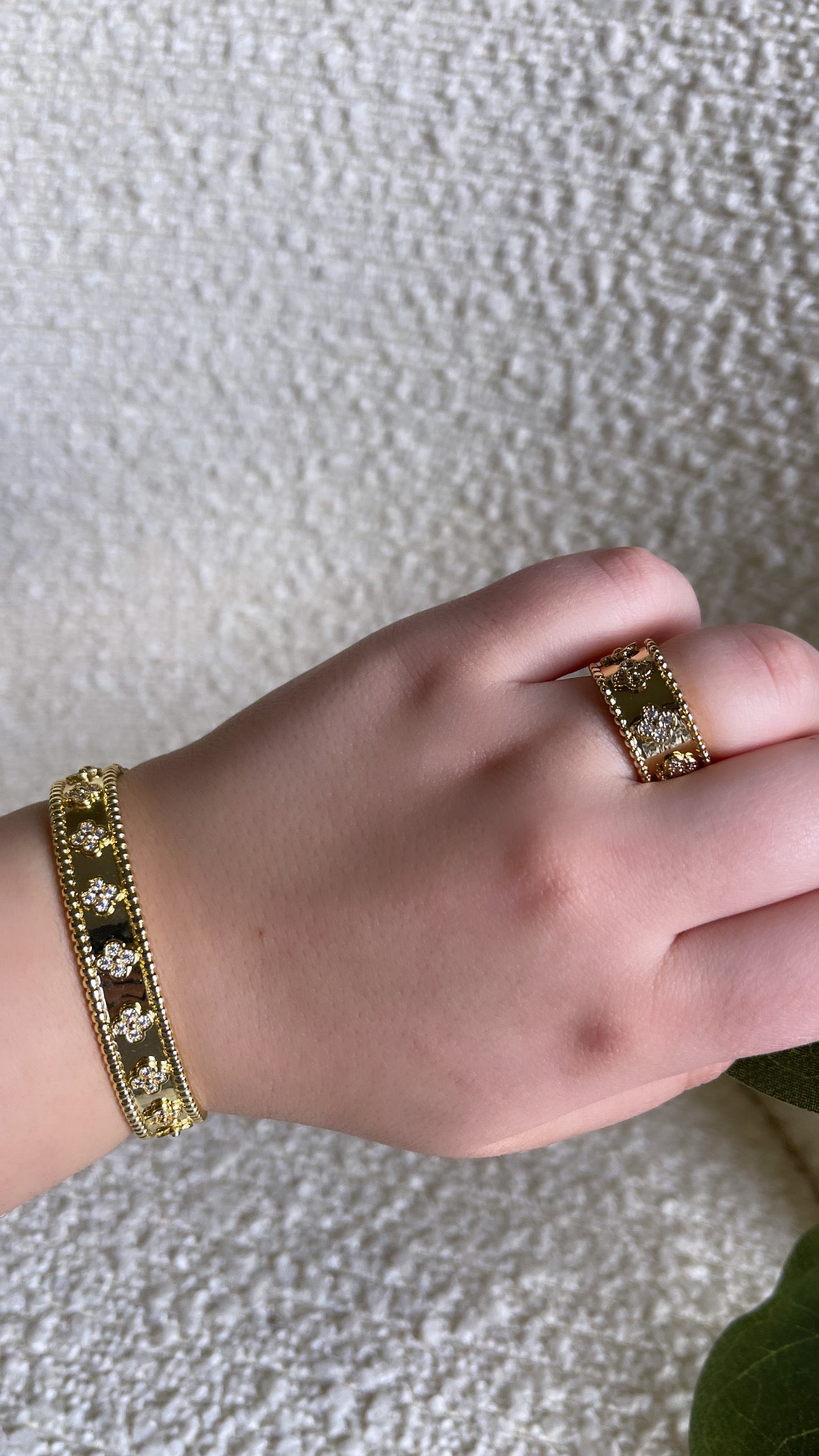 Clover Bangle Set