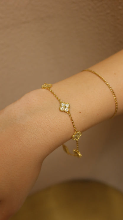 Gold Mini Flower Bracelet