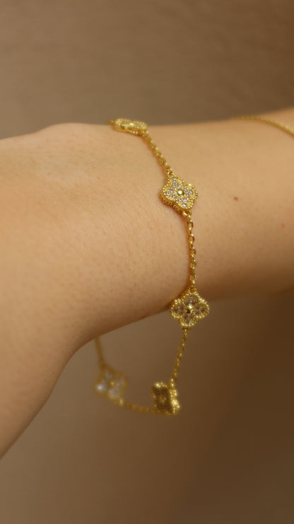 Gold Mini Flower Bracelet