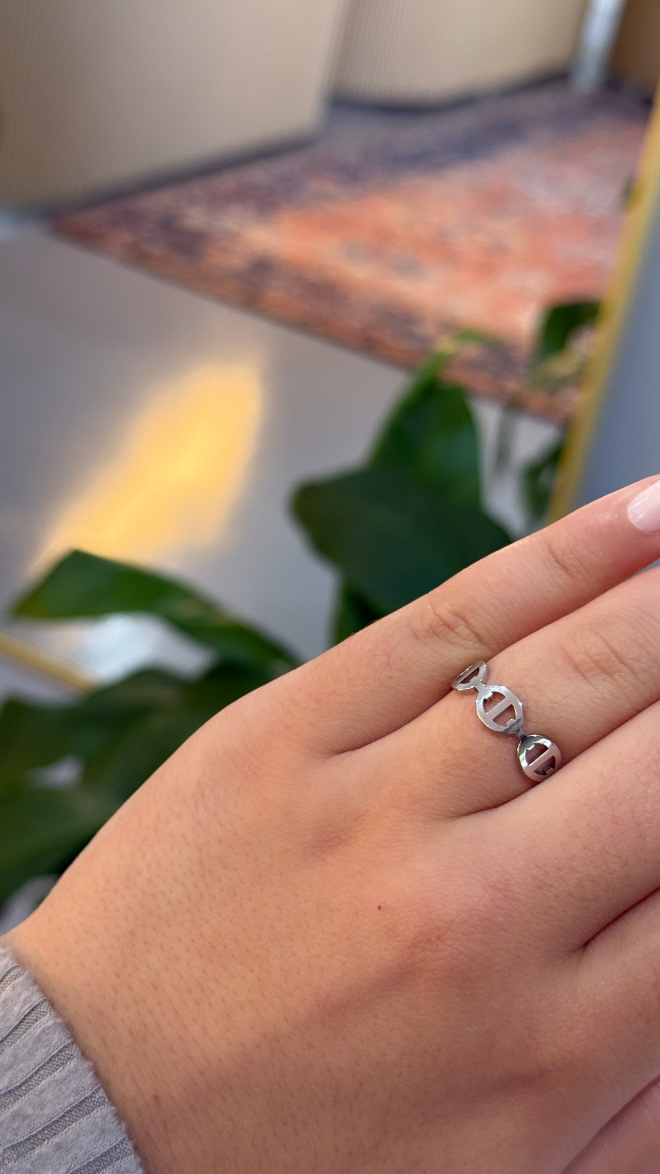 Twist Link Ring