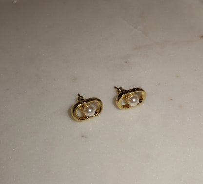 Pearl Studs