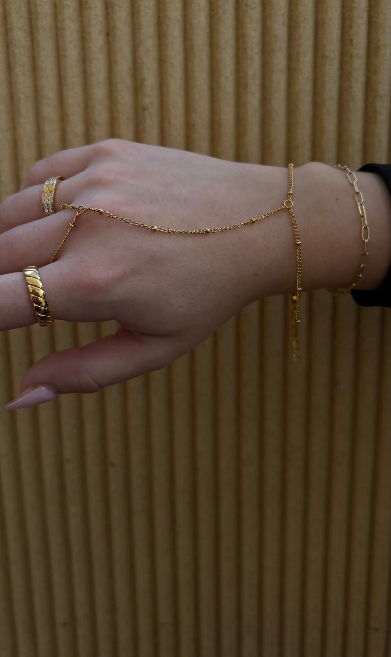 Hand-Chains